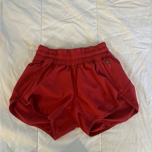 Lululemon Tracker Short V 4” Persian Red - Picture 4 of 5